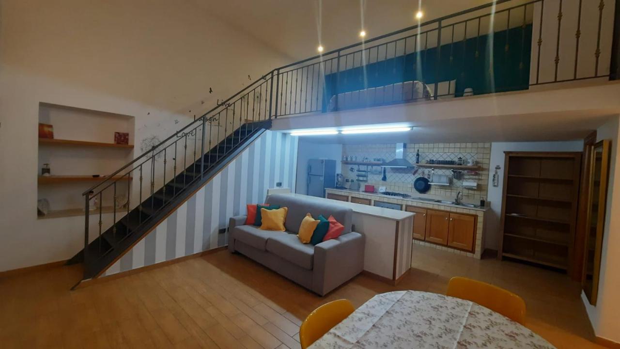White Home Quartieri Spagnoli Неаполь Экстерьер фото