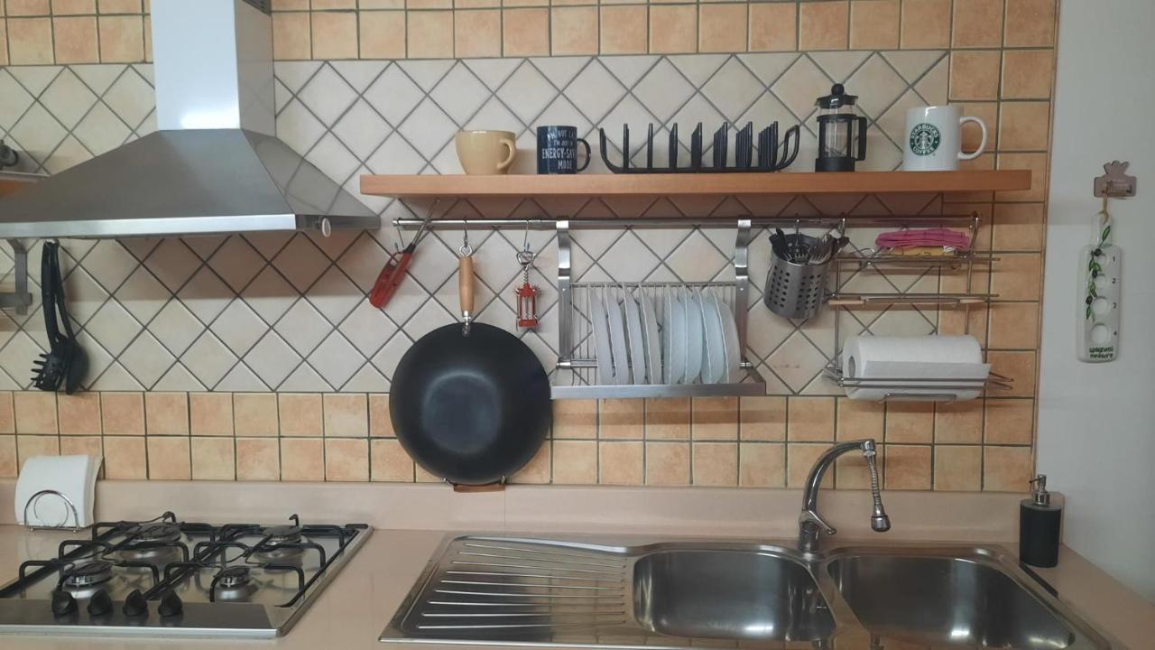 White Home Quartieri Spagnoli Неаполь Экстерьер фото