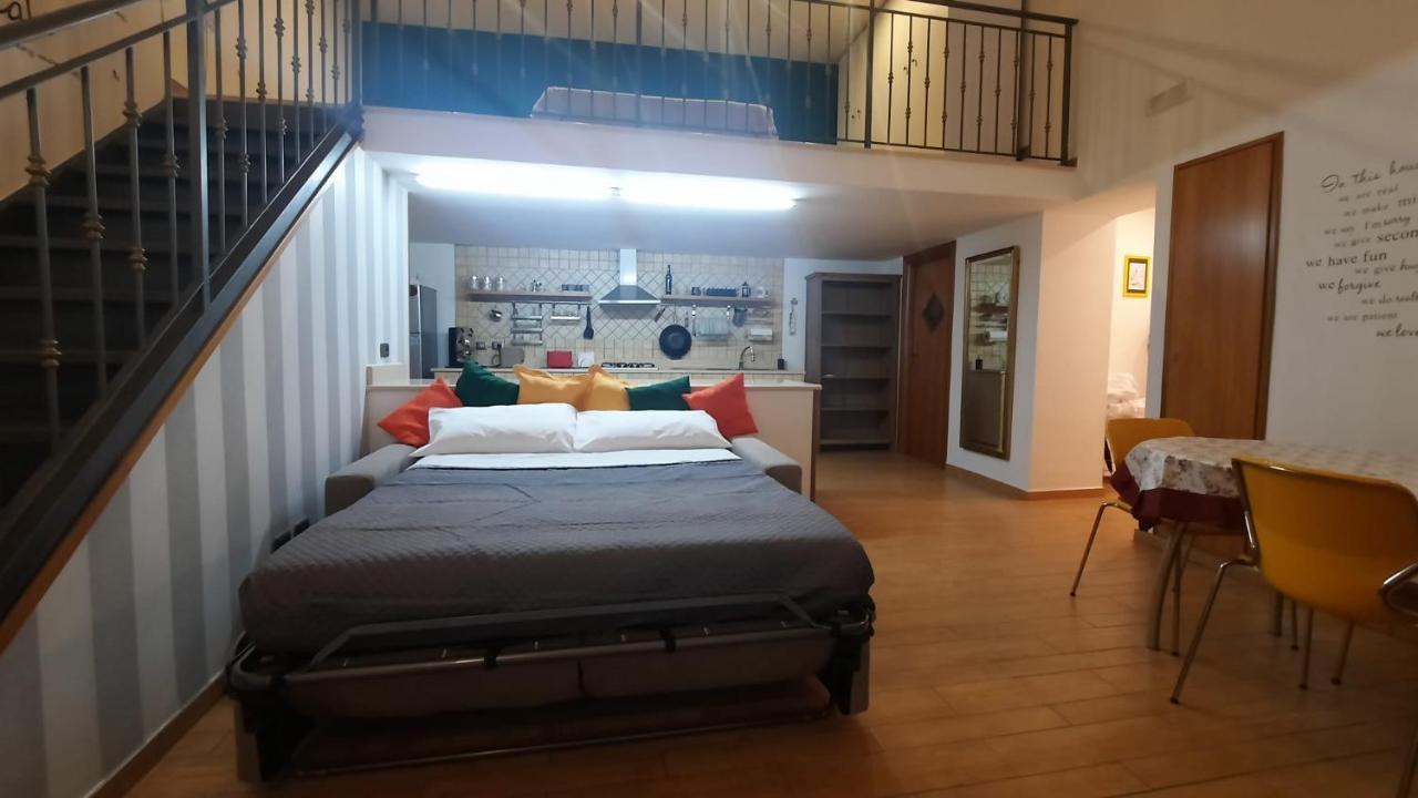 White Home Quartieri Spagnoli Неаполь Экстерьер фото