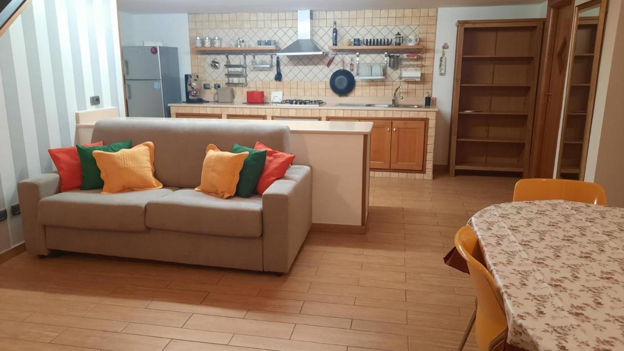 White Home Quartieri Spagnoli Неаполь Экстерьер фото